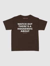 housewife baby tee