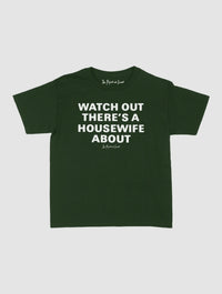 housewife baby tee