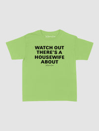 housewife baby tee