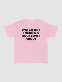 housewife baby tee