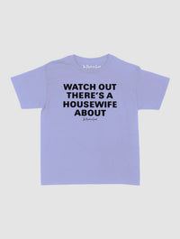 housewife baby tee