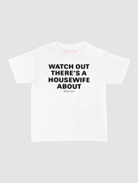 housewife baby tee